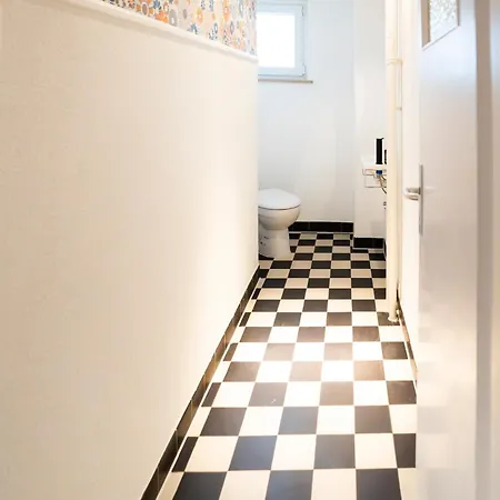 Apartment Seepferdchen - Zentral In Bahnhofsnaehe, Geraeumig, Kueche, Bad *