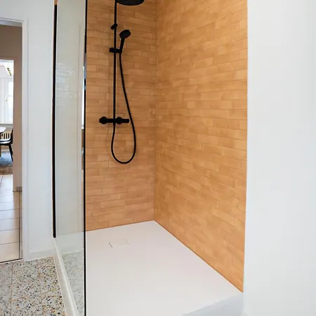 Seepferdchen - Zentral In Bahnhofsnaehe, Geraeumig, Kueche, Bad * Ulm