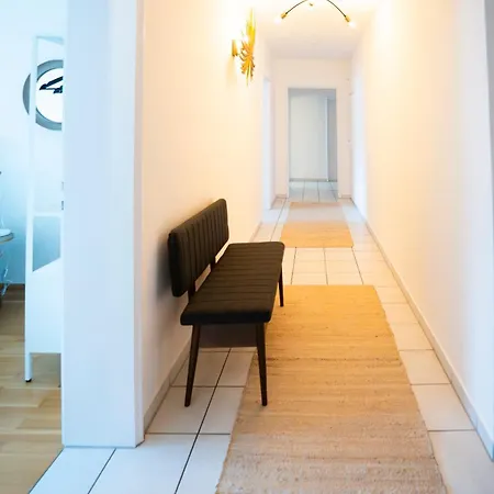 Apartment Seepferdchen - Zentral In Bahnhofsnaehe, Geraeumig, Kueche, Bad