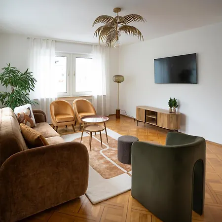 Seepferdchen - Zentral In Bahnhofsnaehe, Geraeumig, Kueche, Bad Apartment Ulm