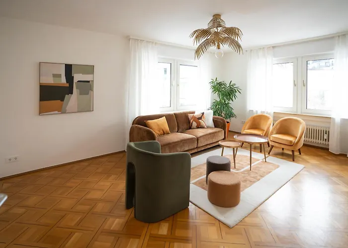 Seepferdchen - Zentral In Bahnhofsnaehe, Geraeumig, Kueche, Bad